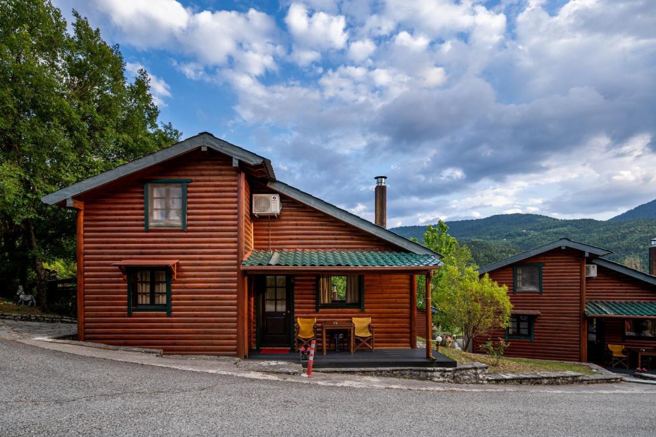 Chalet Likouresi Village Karpeníszi Kültér fotó