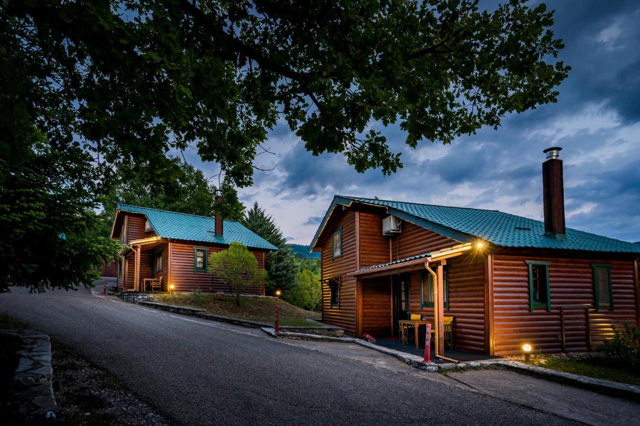 Chalet Likouresi Village Karpeníszi Kültér fotó