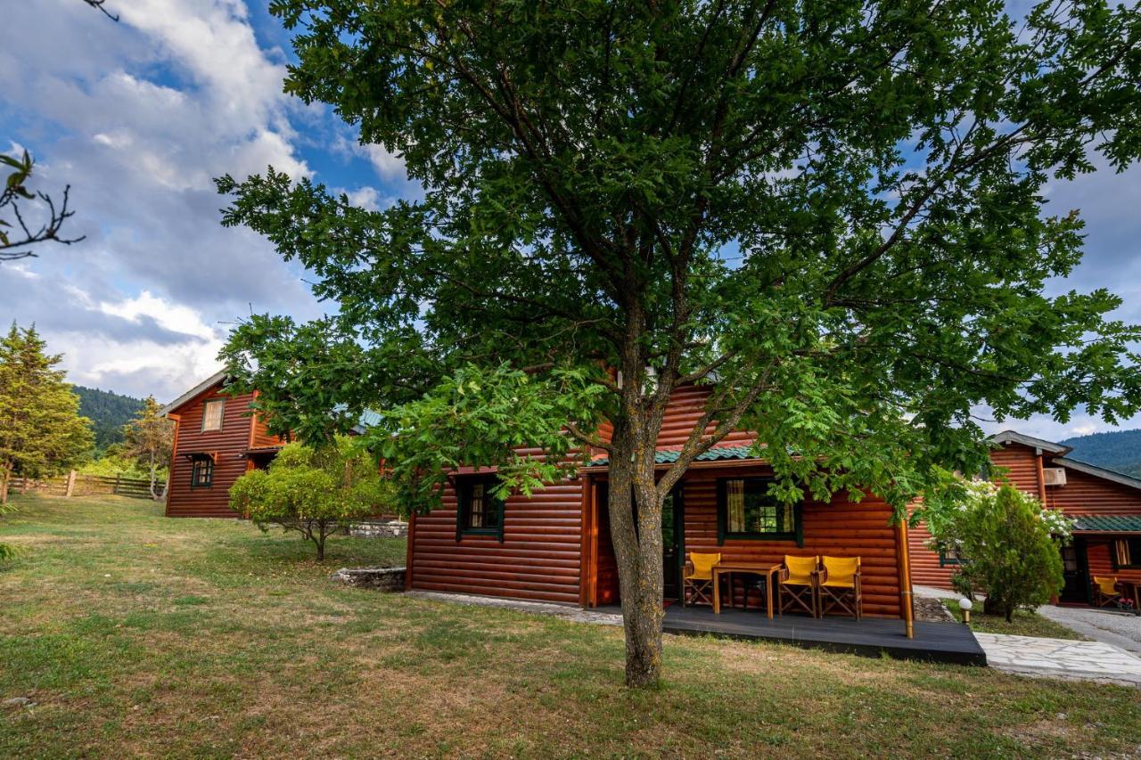 Chalet Likouresi Village Karpeníszi Kültér fotó
