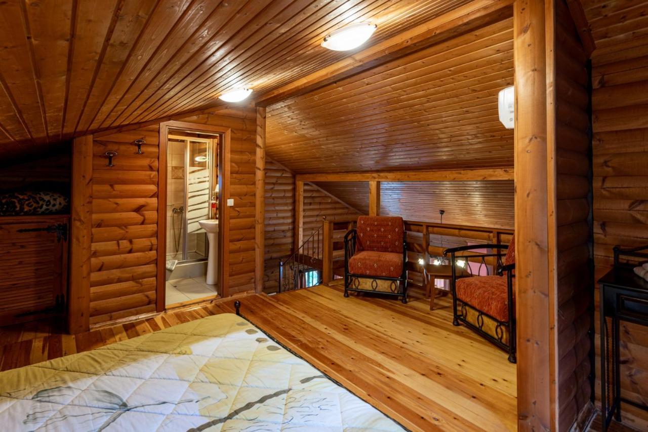 Chalet Likouresi Village Karpeníszi Kültér fotó